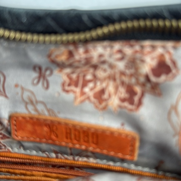 Hobo black leather shoulder bag - Picture 7 of 8